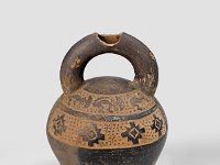 Ame Ker 163  Ame Ker 163,  Peru, Nordküste, Chimú, Späte Zwischenperiode, Chimú, ca. 1000-1470 n. Chr., Gabelhalsgefäß, Ton, H 14,2 cm, Dm 11 cm : Museumsfoto: Claus Cordes, Bestandskatalog Ethnologie